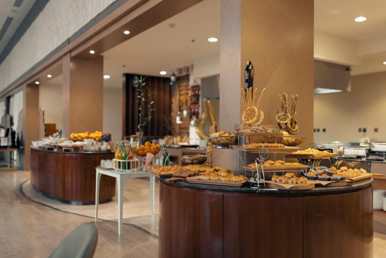 Radisson Blu Hotel, Buraidah Eksteriør billede