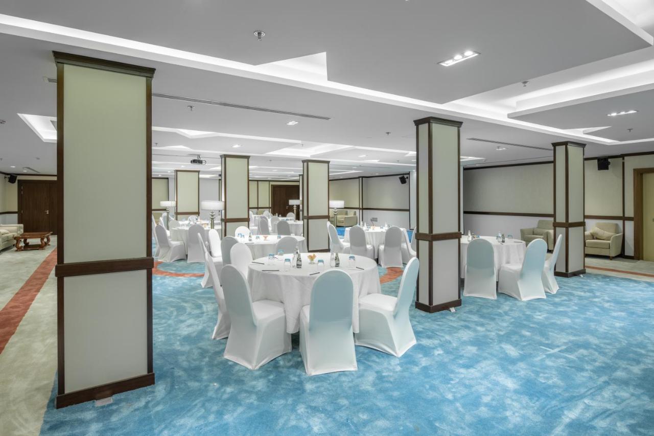 Radisson Blu Hotel, Buraidah Eksteriør billede
